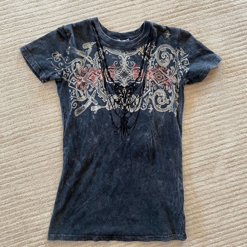 Black distressed tee